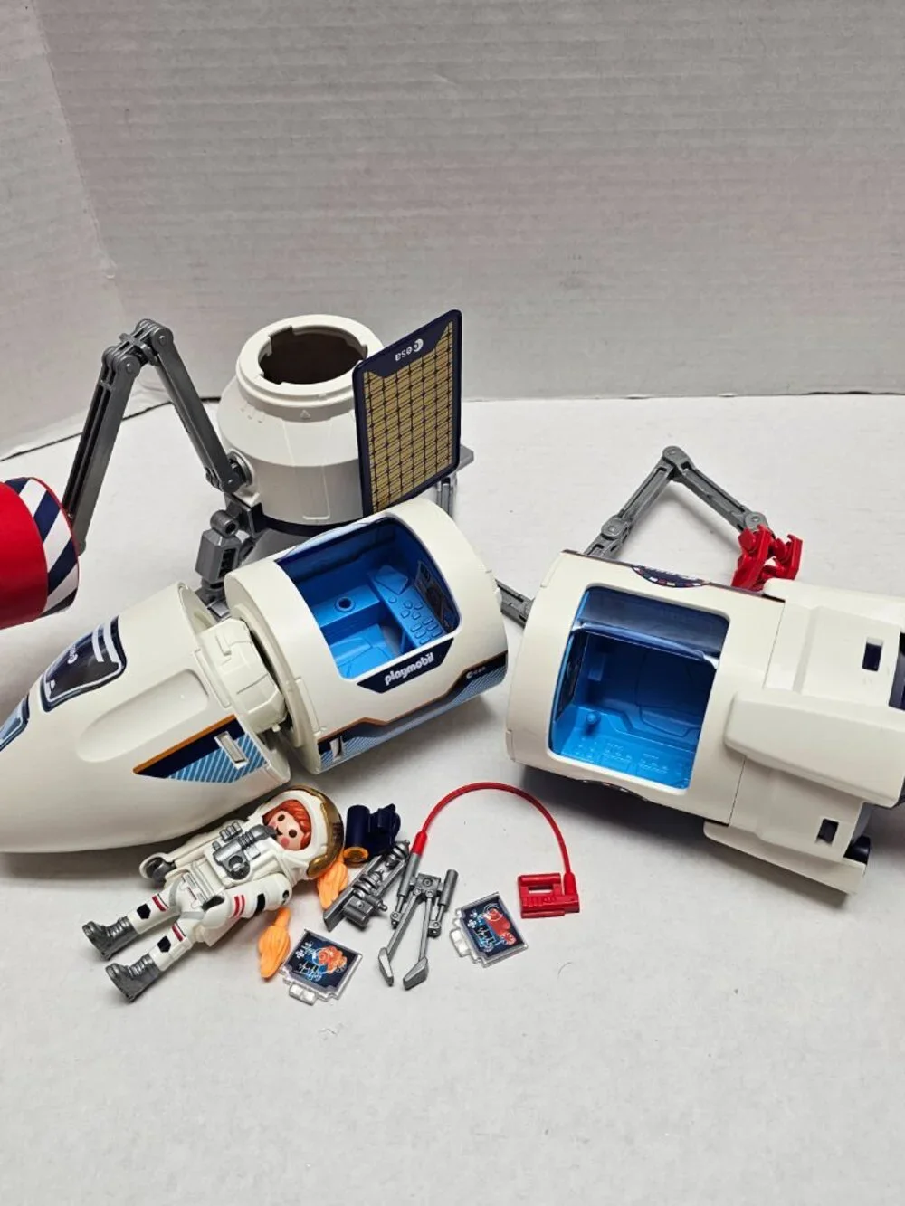 Playmobil ESA Outer Space Ship Mars Research Rocket Astronaut Figure 72011 4+